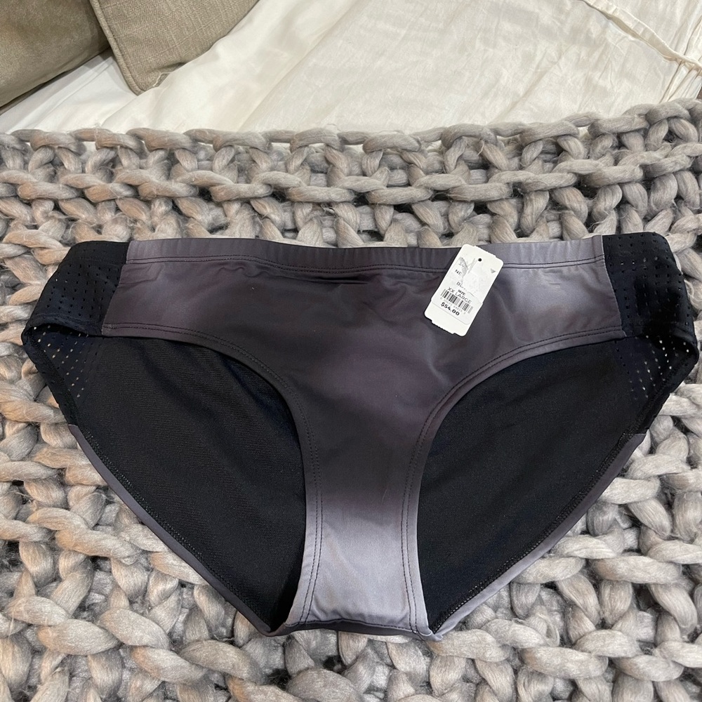 Nike Lineup bikini bottom